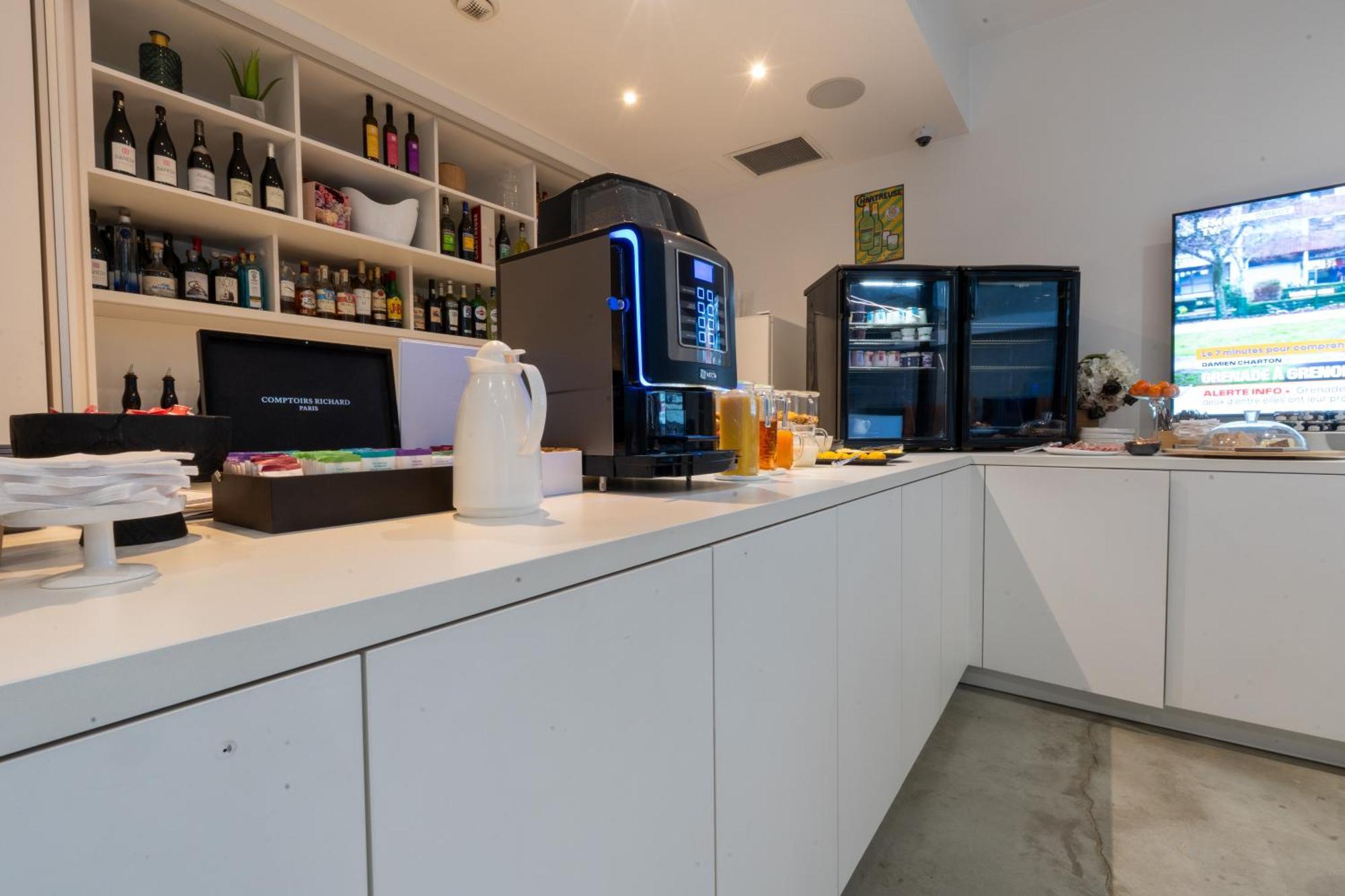 Le B Complexe Hotel Lozanne Εξωτερικό φωτογραφία